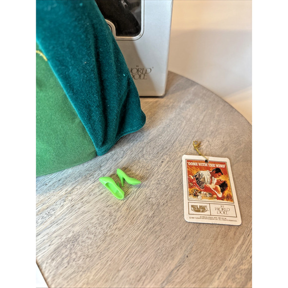 World Doll - Gone With the Wind - Scarlett 71151 - Picture 5 of 8